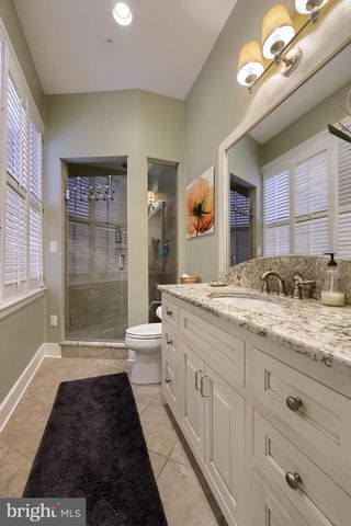 121-123 E KING ST, Lancaster, PA 17602