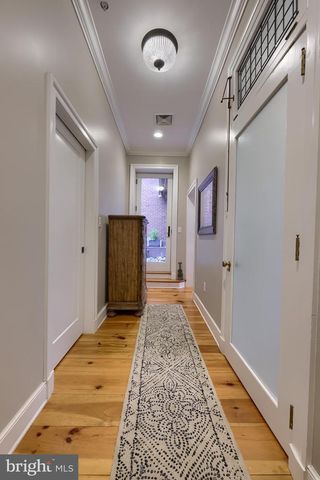 121-123 E KING ST, Lancaster, PA 17602