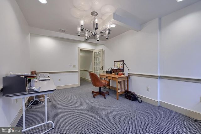 121-123 E KING ST, Lancaster, PA 17602