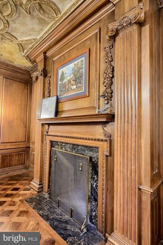 121-123 E KING ST, Lancaster, PA 17602