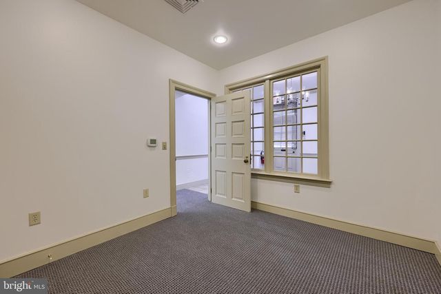 121-123 E KING ST, Lancaster, PA 17602