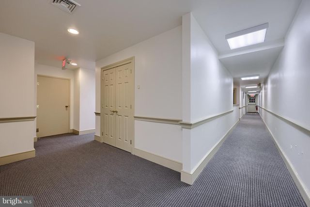 121-123 E KING ST, Lancaster, PA 17602