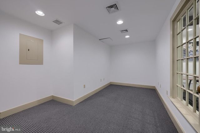 121-123 E KING ST, Lancaster, PA 17602