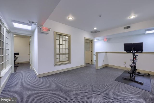 121-123 E KING ST, Lancaster, PA 17602