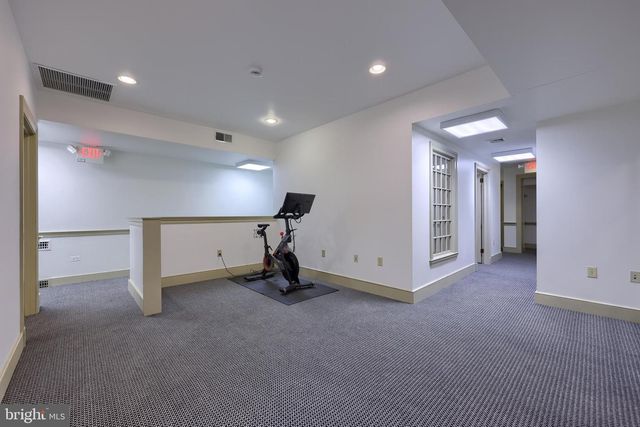 121-123 E KING ST, Lancaster, PA 17602