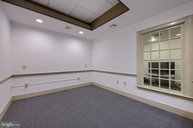 121-123 E KING ST, Lancaster, PA 17602