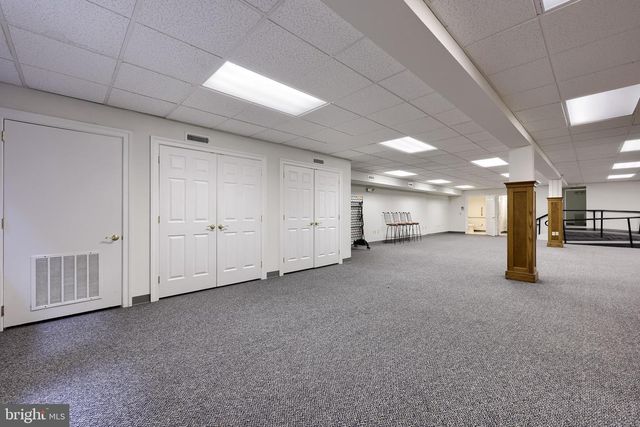 121-123 E KING ST, Lancaster, PA 17602