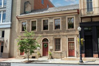 121-123 E KING ST, Lancaster, PA 17602