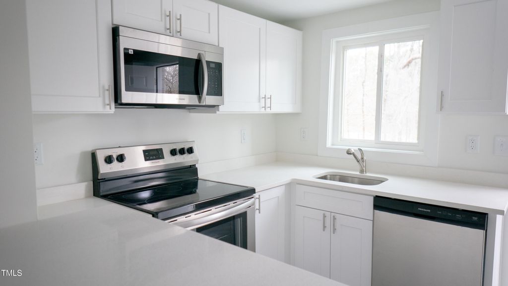 800 Pritchard Avenue Extension G4, Chapel Hill, NC 27516