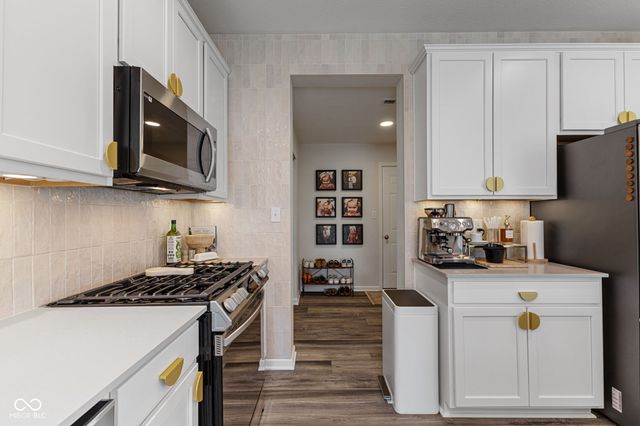 5206 Triple Crown Way, Indianapolis, IN 46237