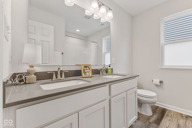 5206 Triple Crown Way, Indianapolis, IN 46237