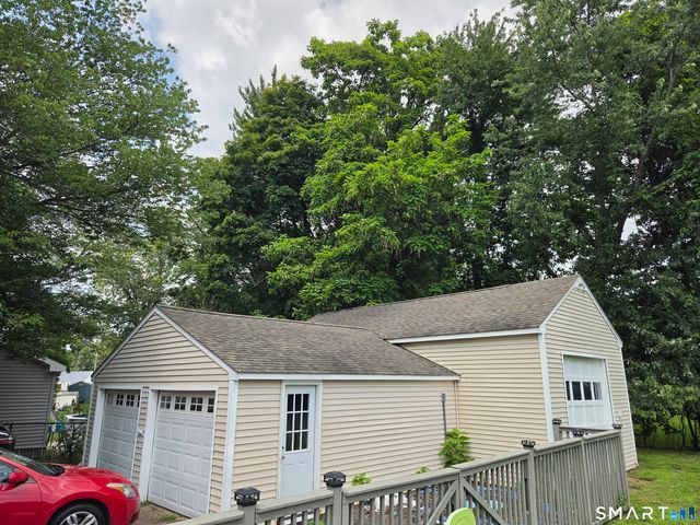 40 Suffolk Drive, East Hartford, CT 06118
