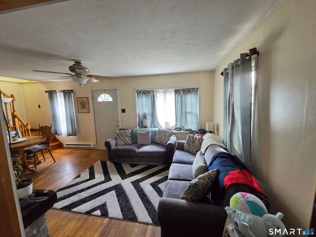 40 Suffolk Drive, East Hartford, CT 06118