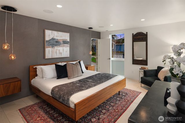 1400 Olympic Way W, Seattle, WA 98119