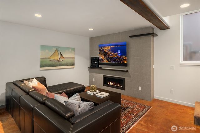 1400 Olympic Way W, Seattle, WA 98119