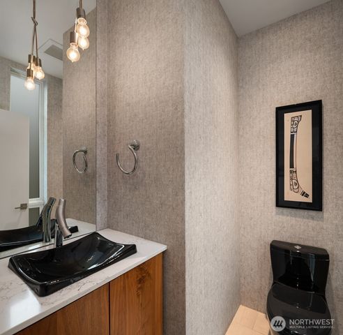 1400 Olympic Way W, Seattle, WA 98119