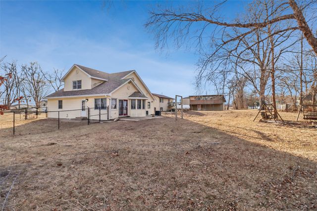 5640 SE 68th Place, Carlisle, IA 50047