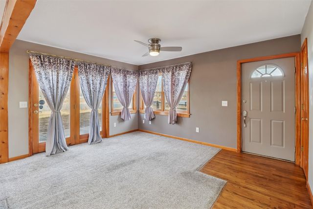 5640 SE 68th Place, Carlisle, IA 50047