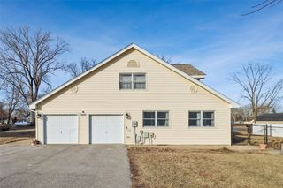 5640 SE 68th Place, Carlisle, IA 50047