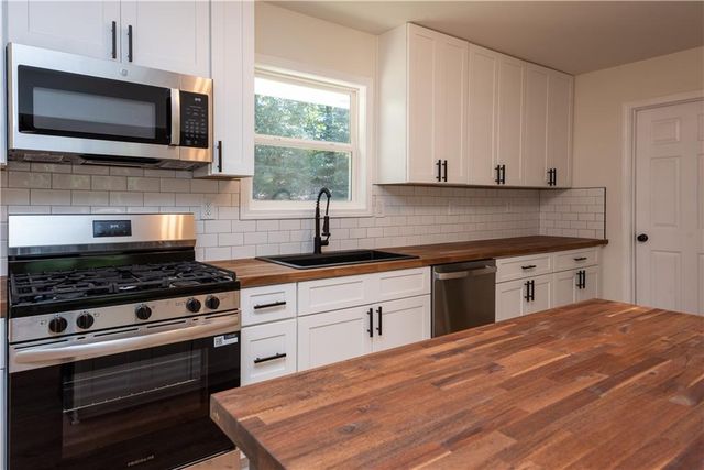 1024 Topaz Lane, Villa Rica, GA 30180