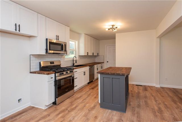 1024 Topaz Lane, Villa Rica, GA 30180