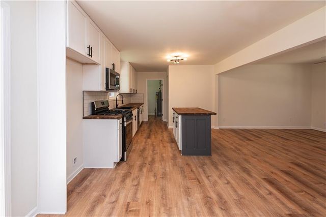 1024 Topaz Lane, Villa Rica, GA 30180