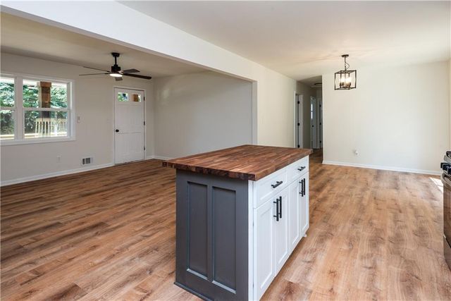 1024 Topaz Lane, Villa Rica, GA 30180