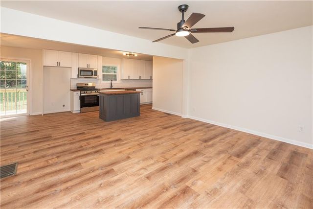 1024 Topaz Lane, Villa Rica, GA 30180