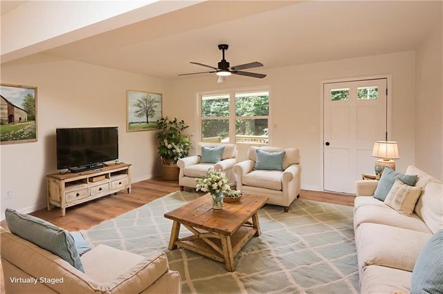 1024 Topaz Lane, Villa Rica, GA 30180