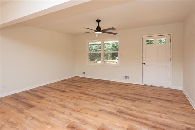 1024 Topaz Lane, Villa Rica, GA 30180