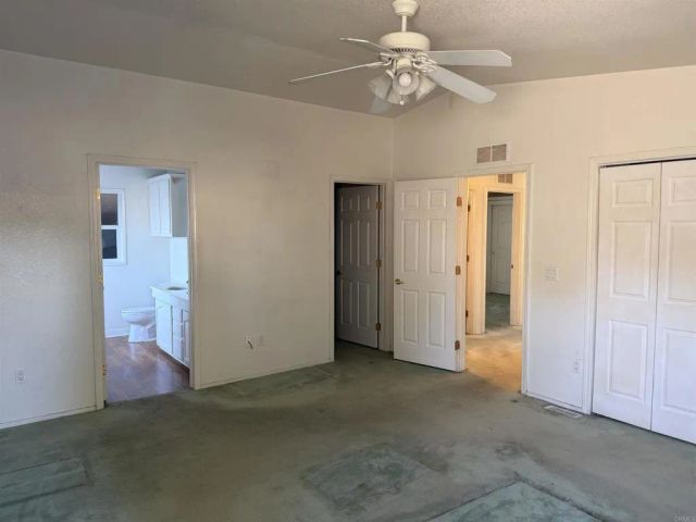 8301 Mission Gorge 32, Santee, CA 92071