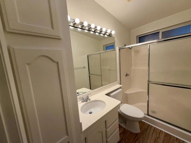 8301 Mission Gorge 32, Santee, CA 92071