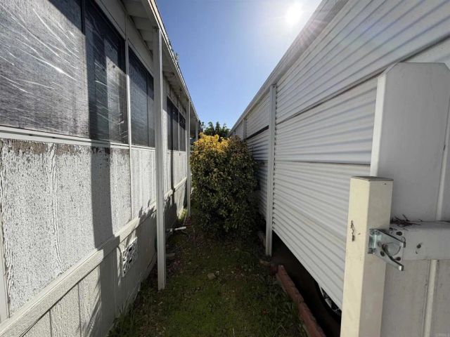 8301 Mission Gorge 32, Santee, CA 92071