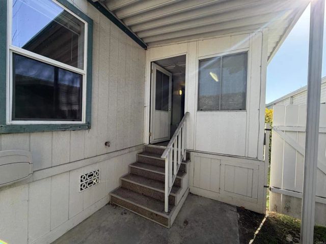 8301 Mission Gorge 32, Santee, CA 92071