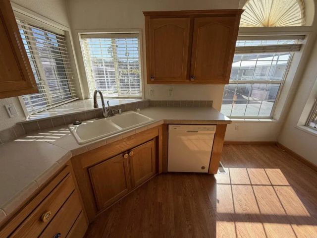 8301 Mission Gorge 32, Santee, CA 92071