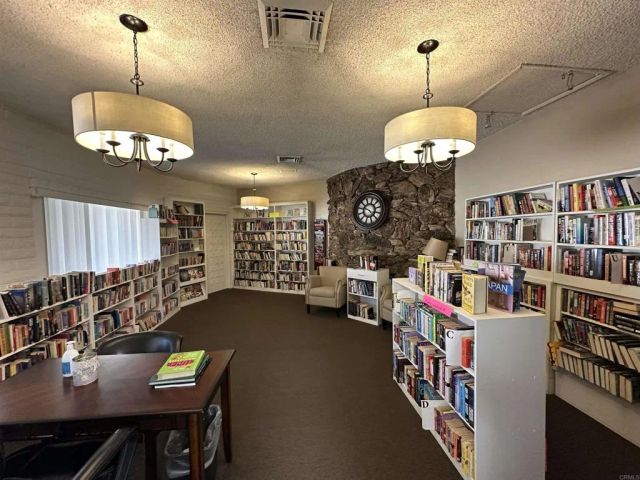 8301 Mission Gorge 32, Santee, CA 92071