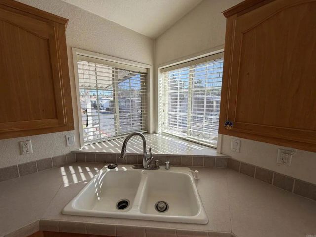 8301 Mission Gorge 32, Santee, CA 92071