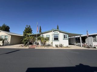 8301 Mission Gorge 32, Santee, CA 92071