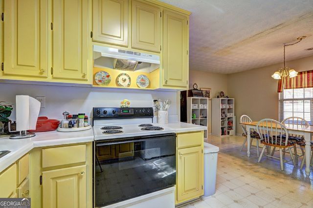 546 New Hope Road, Mcdonough, GA 30252