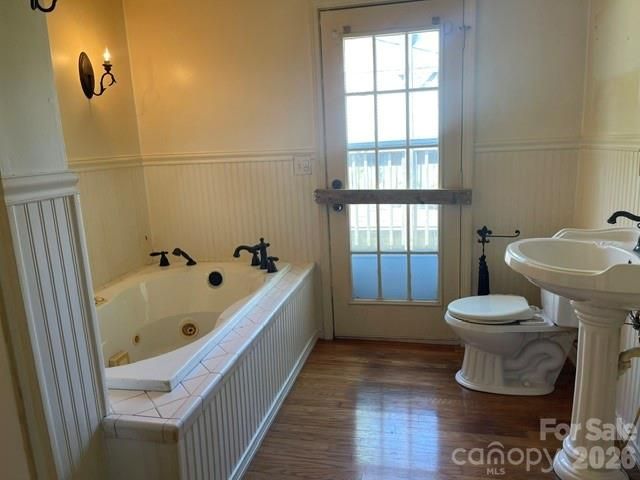 1610 Willow Road, Hendersonville, NC 28739