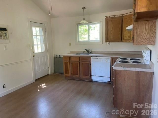1610 Willow Road, Hendersonville, NC 28739