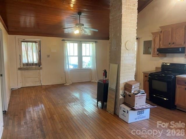 1610 Willow Road, Hendersonville, NC 28739