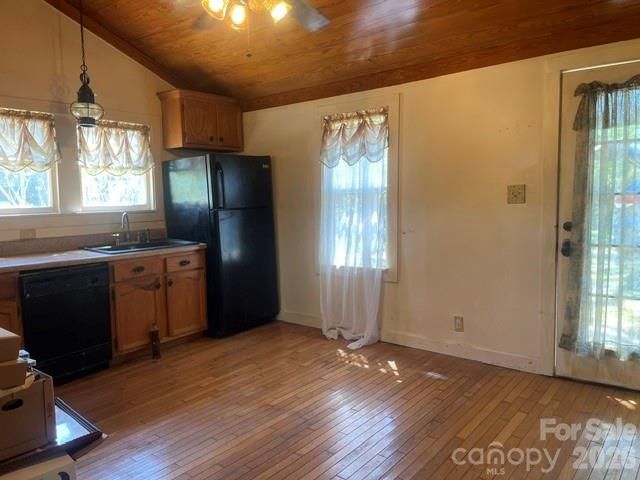 1610 Willow Road, Hendersonville, NC 28739