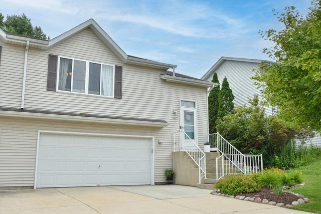 1467 2nd AVENUE, Port Washington, WI 53074