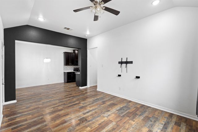 3831 Opal Avenue, Dallas, TX 75216