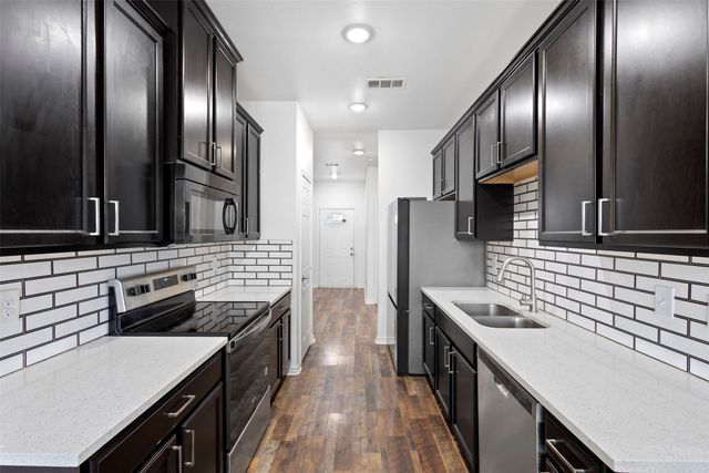 3831 Opal Avenue, Dallas, TX 75216