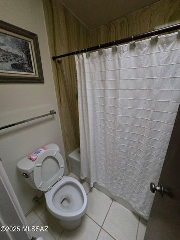 7005 N Montecatina Drive, Tucson, AZ 85704