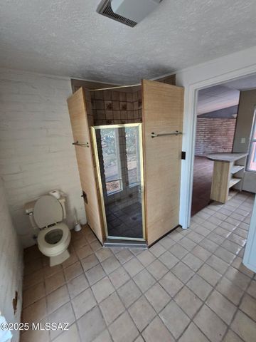 7005 N Montecatina Drive, Tucson, AZ 85704