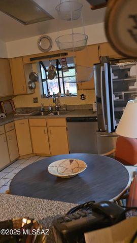 7005 N Montecatina Drive, Tucson, AZ 85704