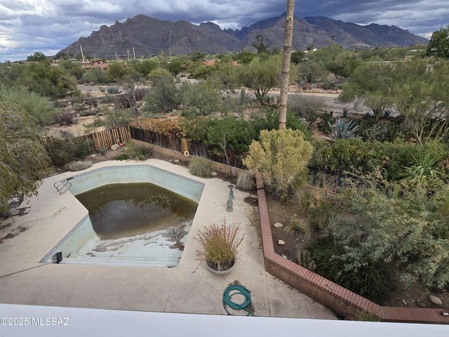7005 N Montecatina Drive, Tucson, AZ 85704
